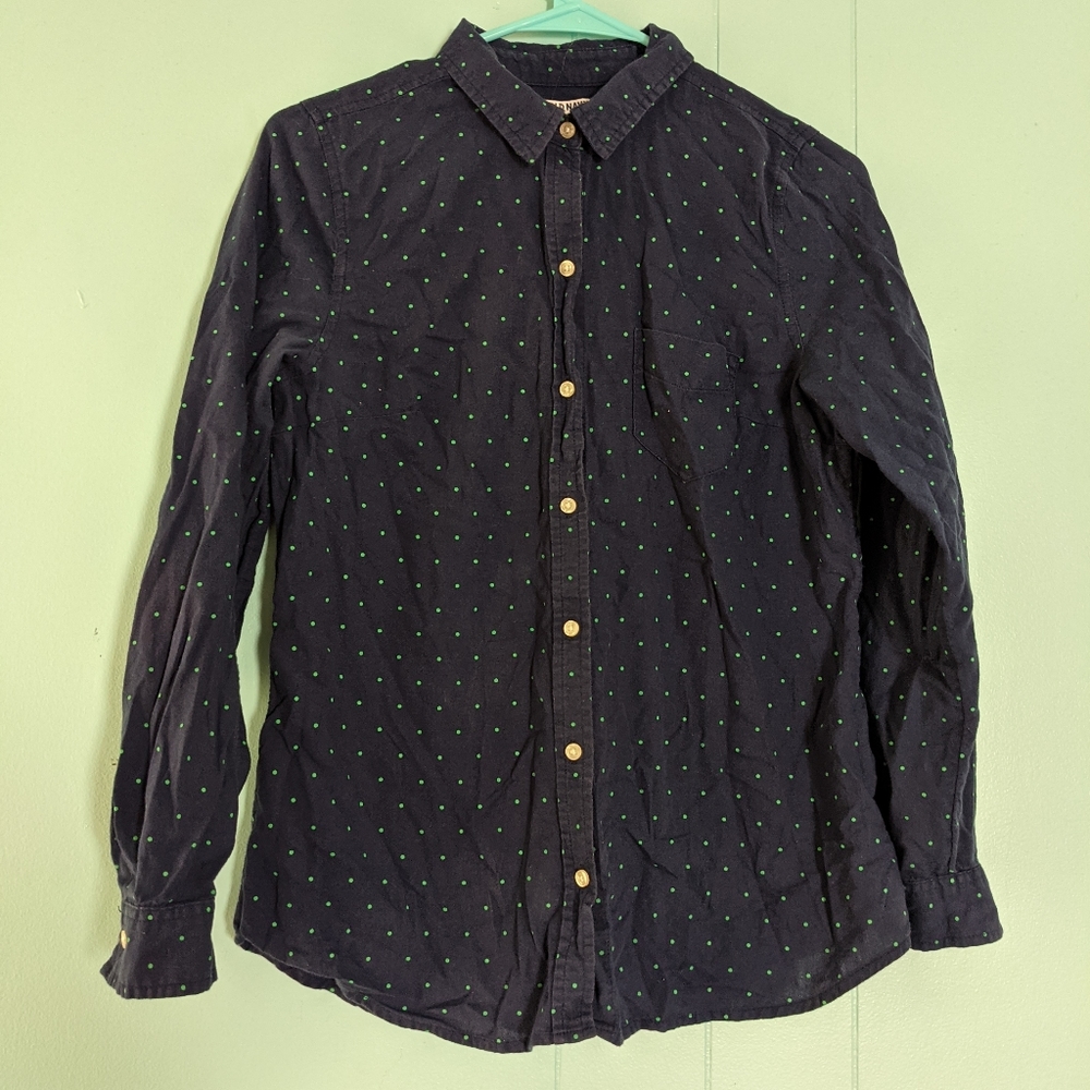 Long sleeved, polkadot button up collar shirt